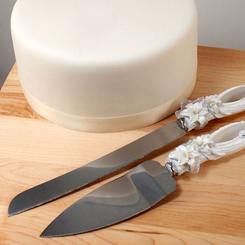 Sculptural White Tiger Lilies Cake Serving Set